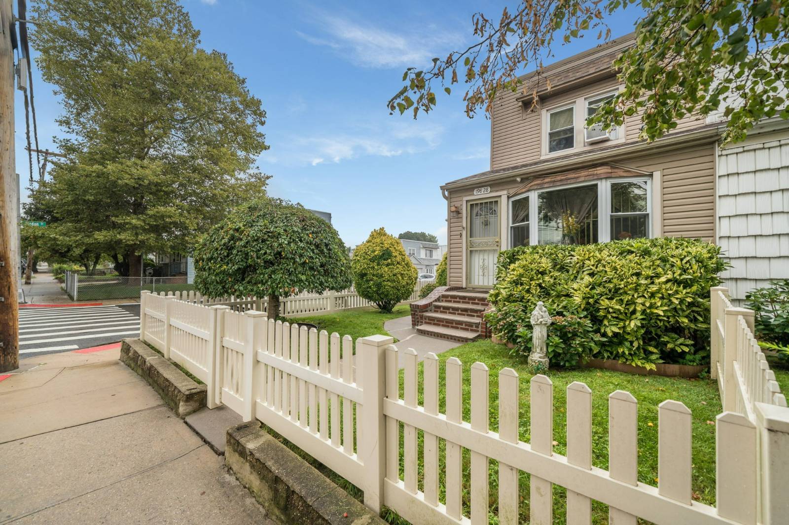 198-28 33 Ave