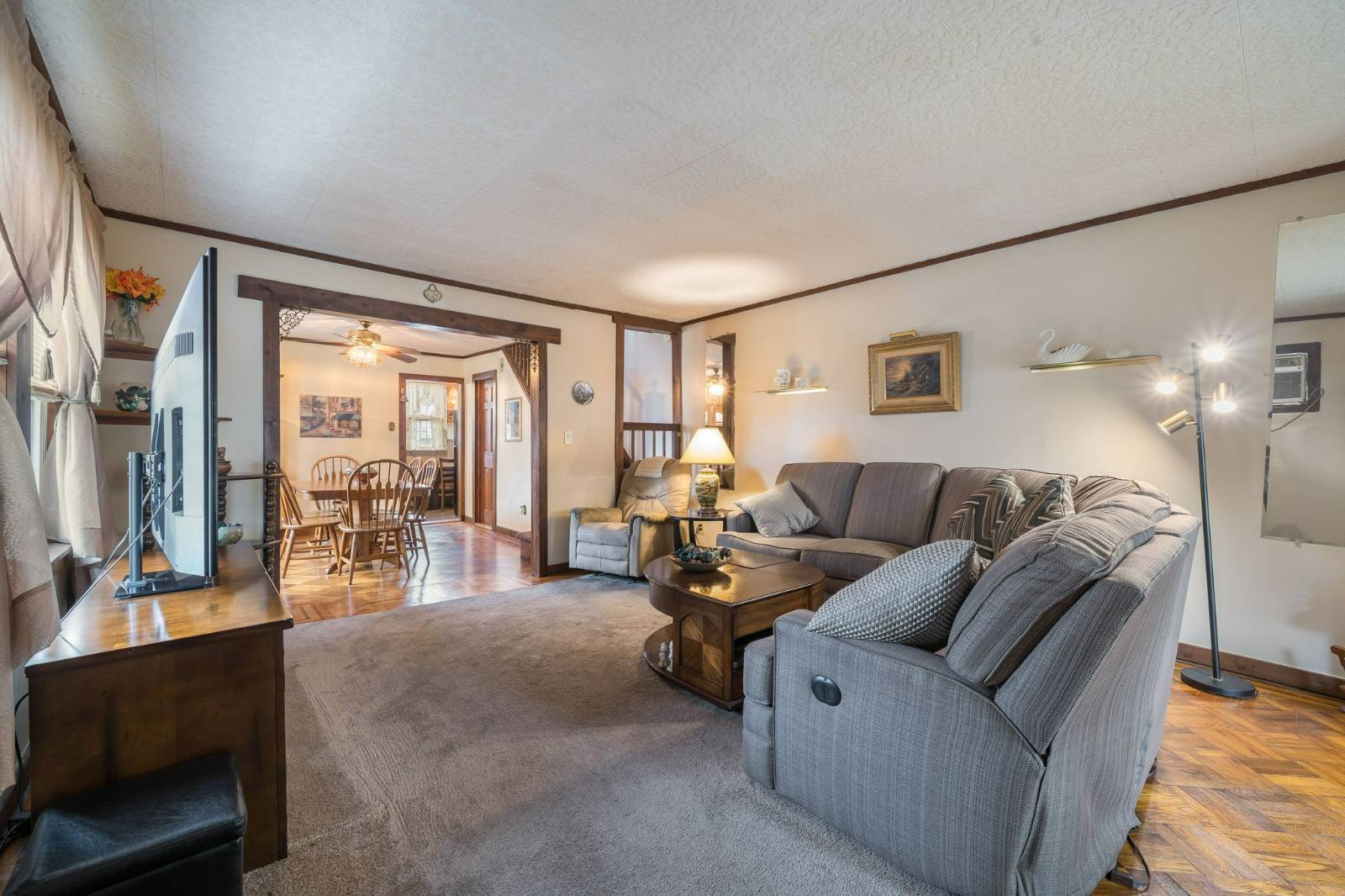 198-28 33 Ave