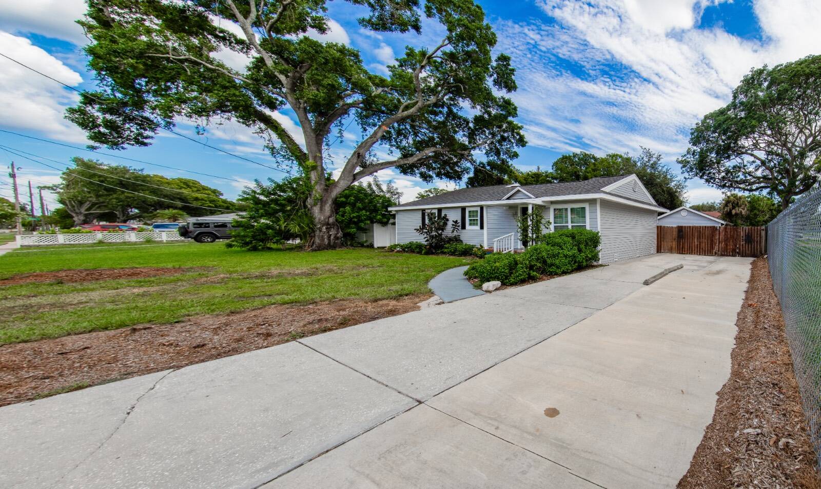 4710 West Price Ave, Tampa, FL 33611