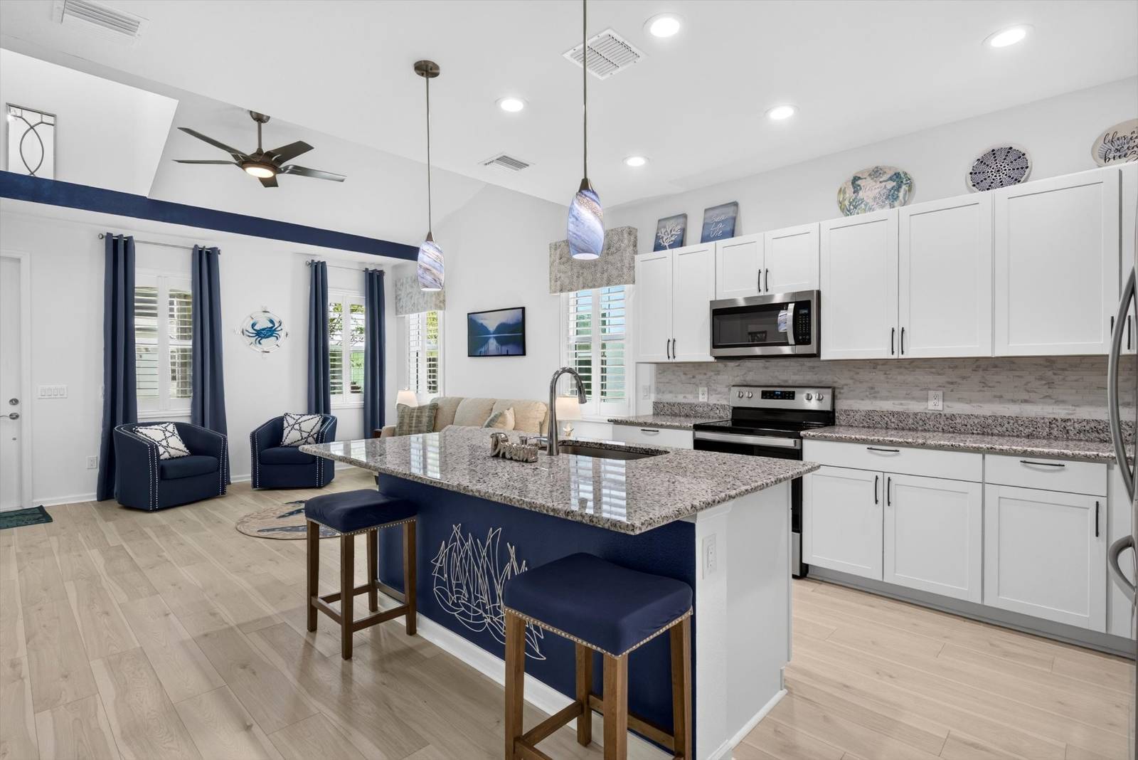 215 Hang Loose Way, Daytona Beach, FL 32124