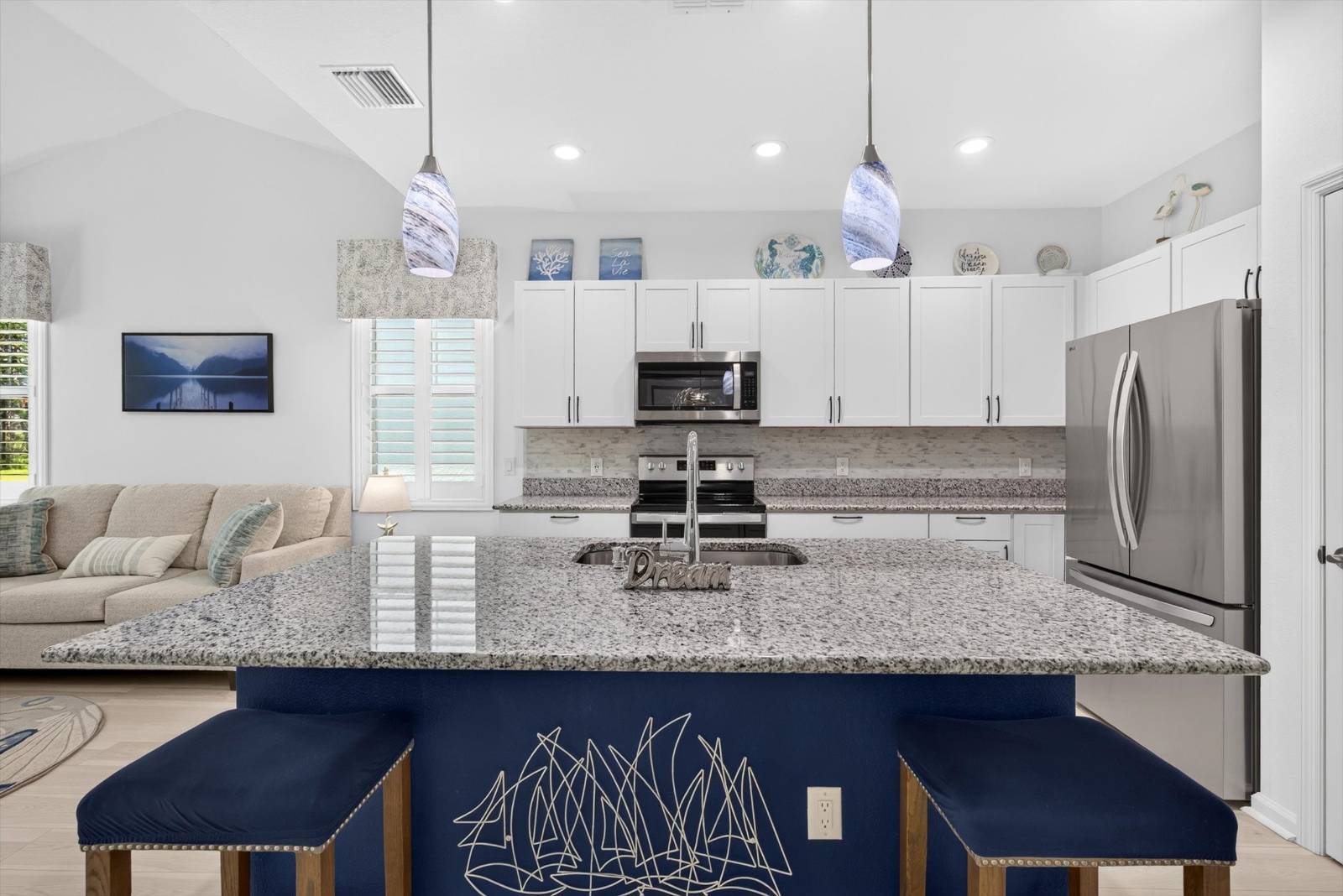 215 Hang Loose Way, Daytona Beach, FL 32124