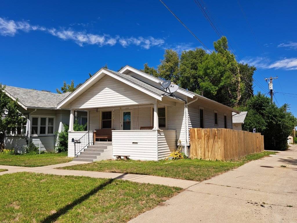 Photo 1 of 18 of home listing at 120 W 9th Street, Chadron, NE 69337