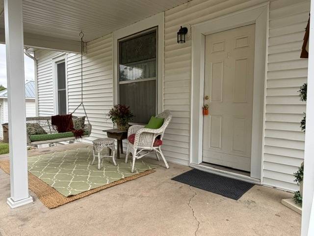 Photo 4 of 34 of home listing at 616 14th street, Aurora, NE 68818