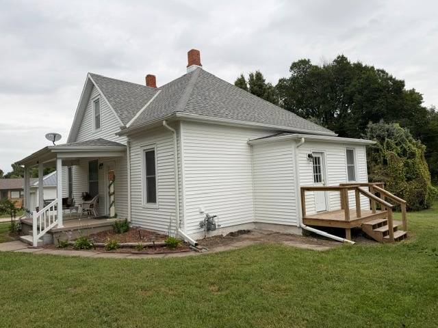 Photo 29 of 34 of home listing at 616 14th street, Aurora, NE 68818