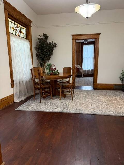 Photo 7 of 34 of home listing at 616 14th street, Aurora, NE 68818