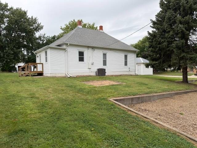 Photo 31 of 34 of home listing at 616 14th street, Aurora, NE 68818