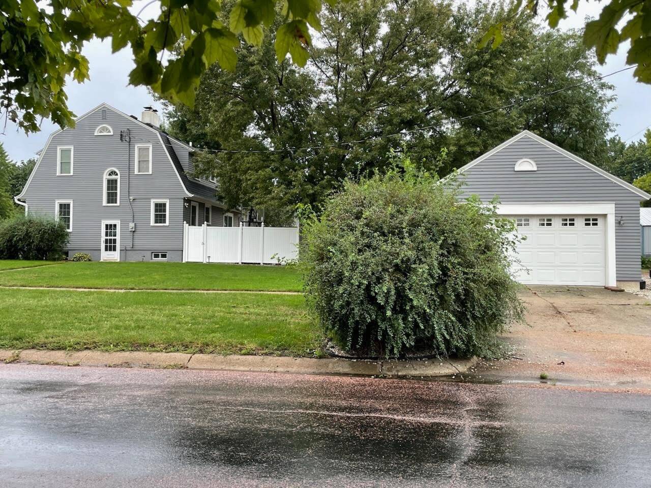 Photo 5 of 9 of home listing at 1302 Redick Ave, Creighton, NE 68729
