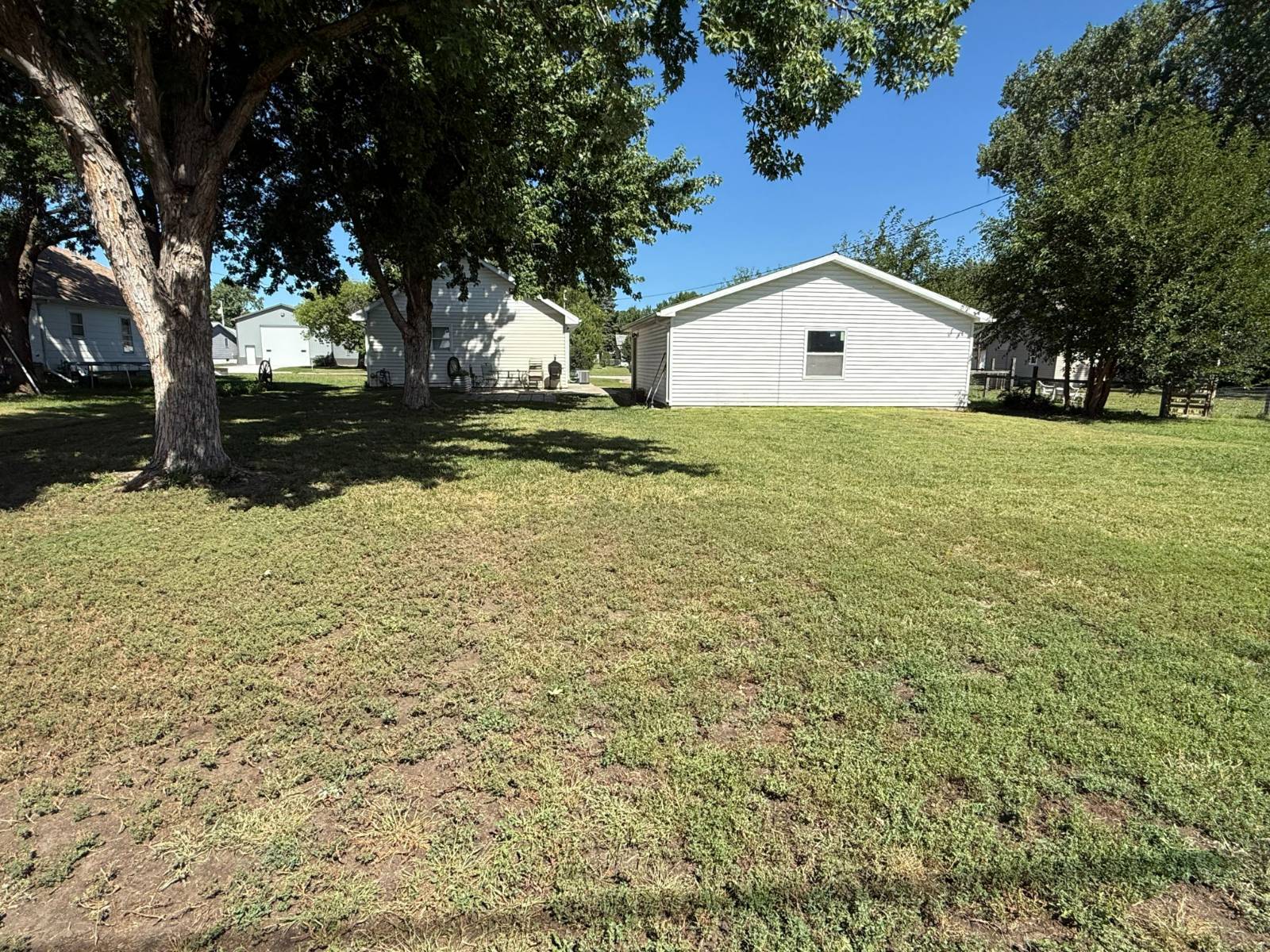 Photo 8 of 36 of home listing at 923 E Fremont Street, O'neill, NE 68763