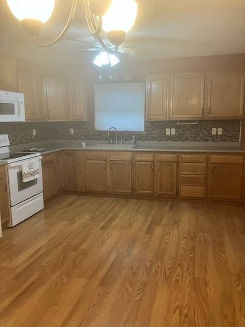 Photo 3 of 17 of home listing at 604 Annie St, Newcastle, NE 68757