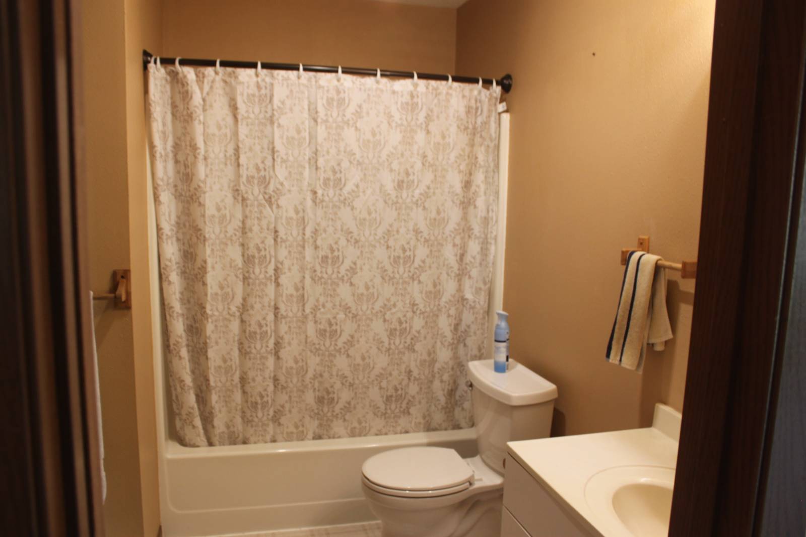 Photo 6 of 17 of home listing at 604 Annie St, Newcastle, NE 68757