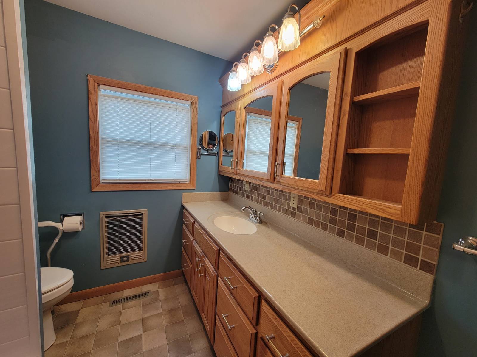 Photo 19 of 44 of home listing at 838 Longbranch Street, Humboldt, NE 68376