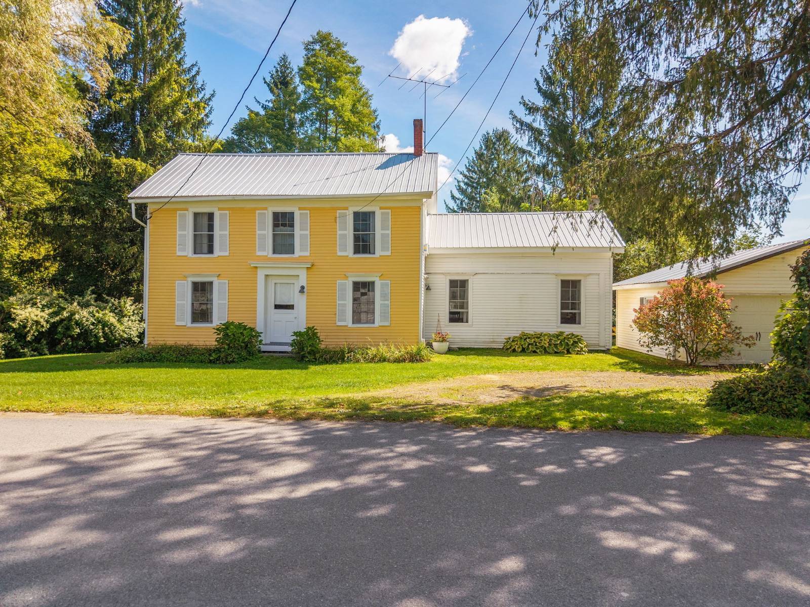 578 Greenough Rd
