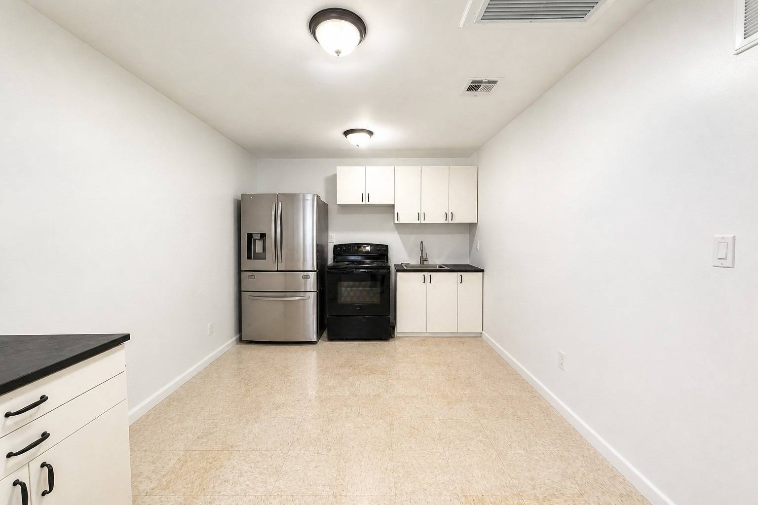 472 Netherland Ave.