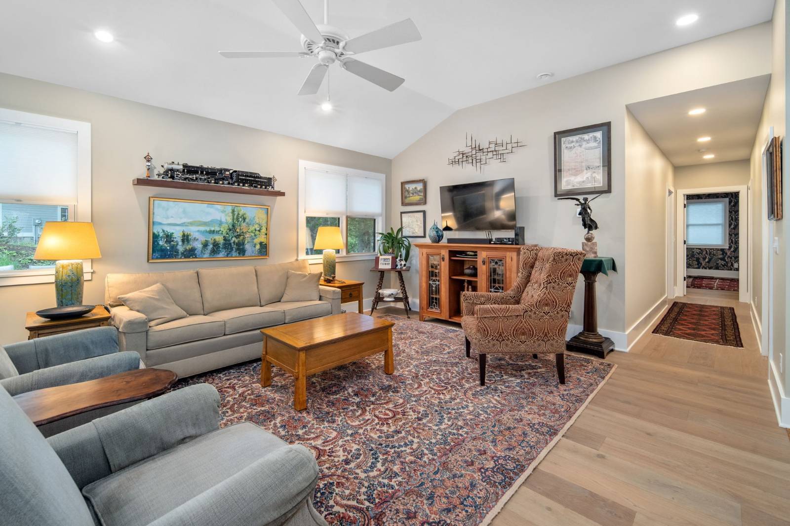 15 Pine Blvd