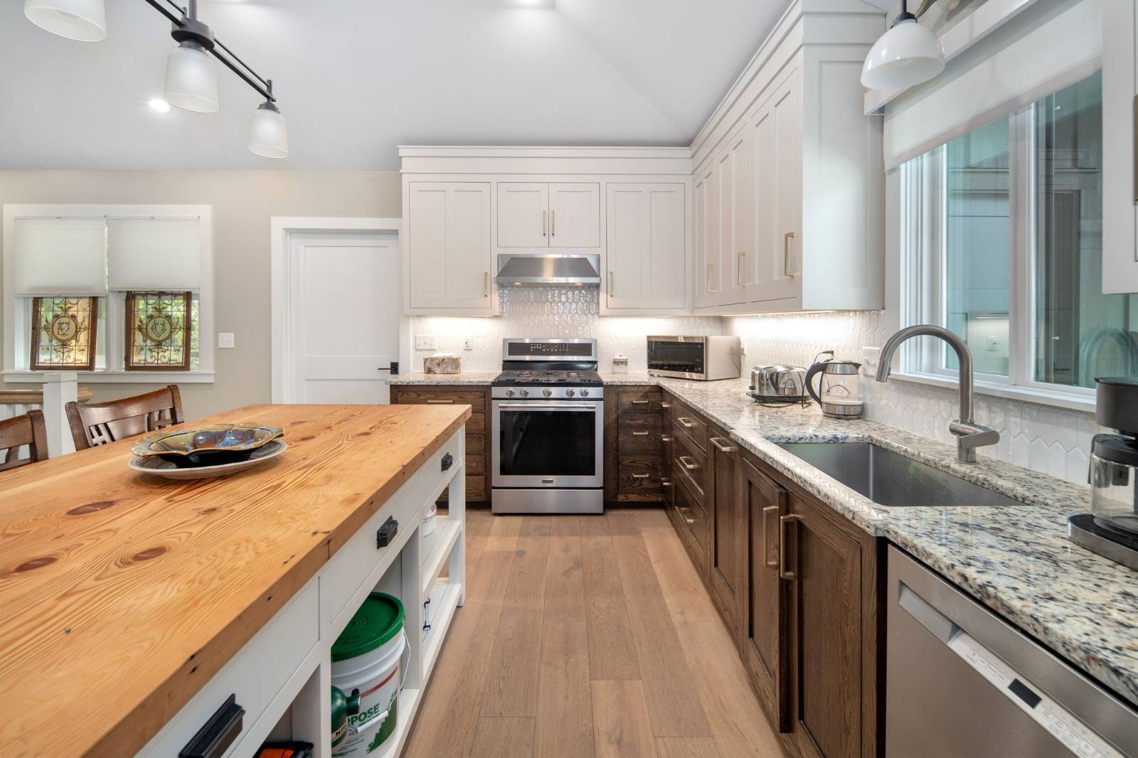 15 Pine Blvd