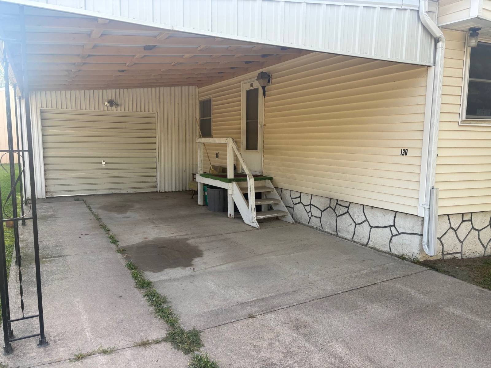 Photo 6 of 10 of manufactured home listing at 130 S 11th Avenue, Burwell, NE 68823