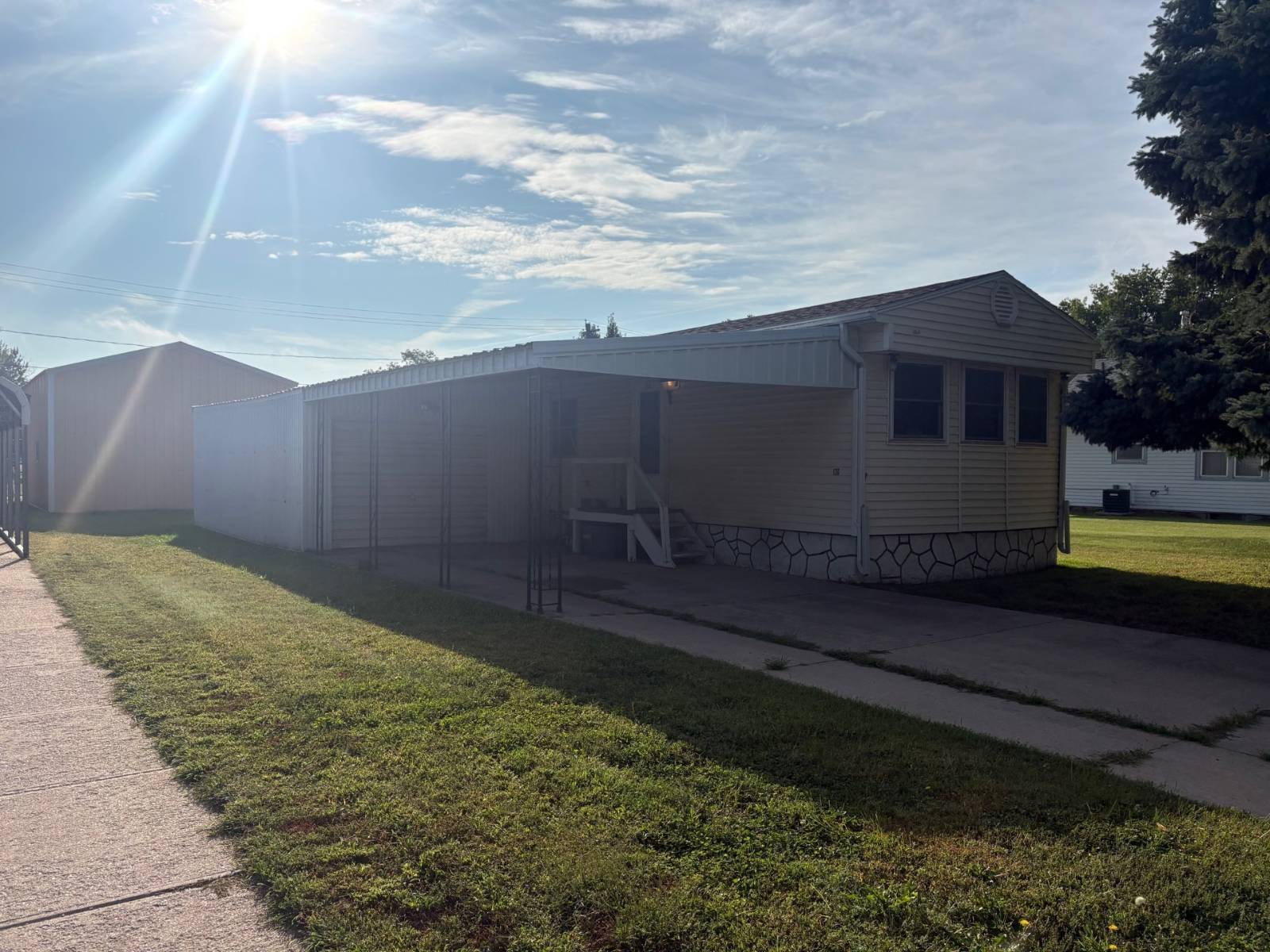 Photo 5 of 10 of manufactured home listing at 130 S 11th Avenue, Burwell, NE 68823