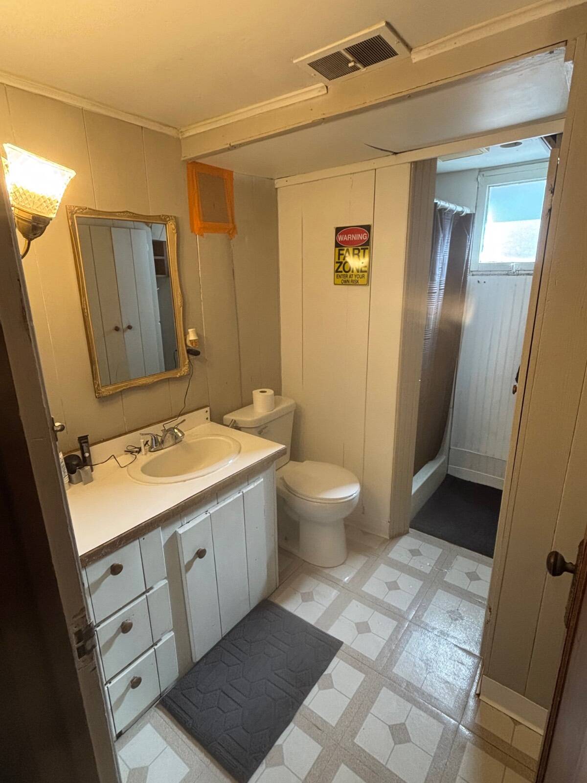 Photo 19 of 28 of home listing at 701 W 24th St, Kearney, NE 68845