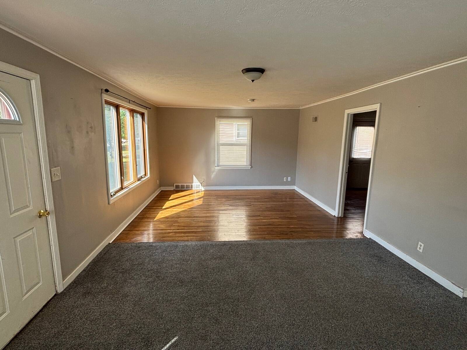 Photo 4 of 28 of home listing at 701 W 24th St, Kearney, NE 68845