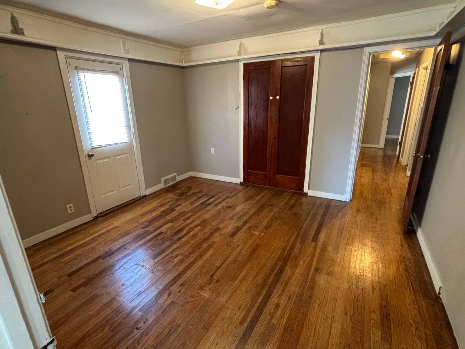 Photo 7 of 28 of home listing at 701 W 24th St, Kearney, NE 68845