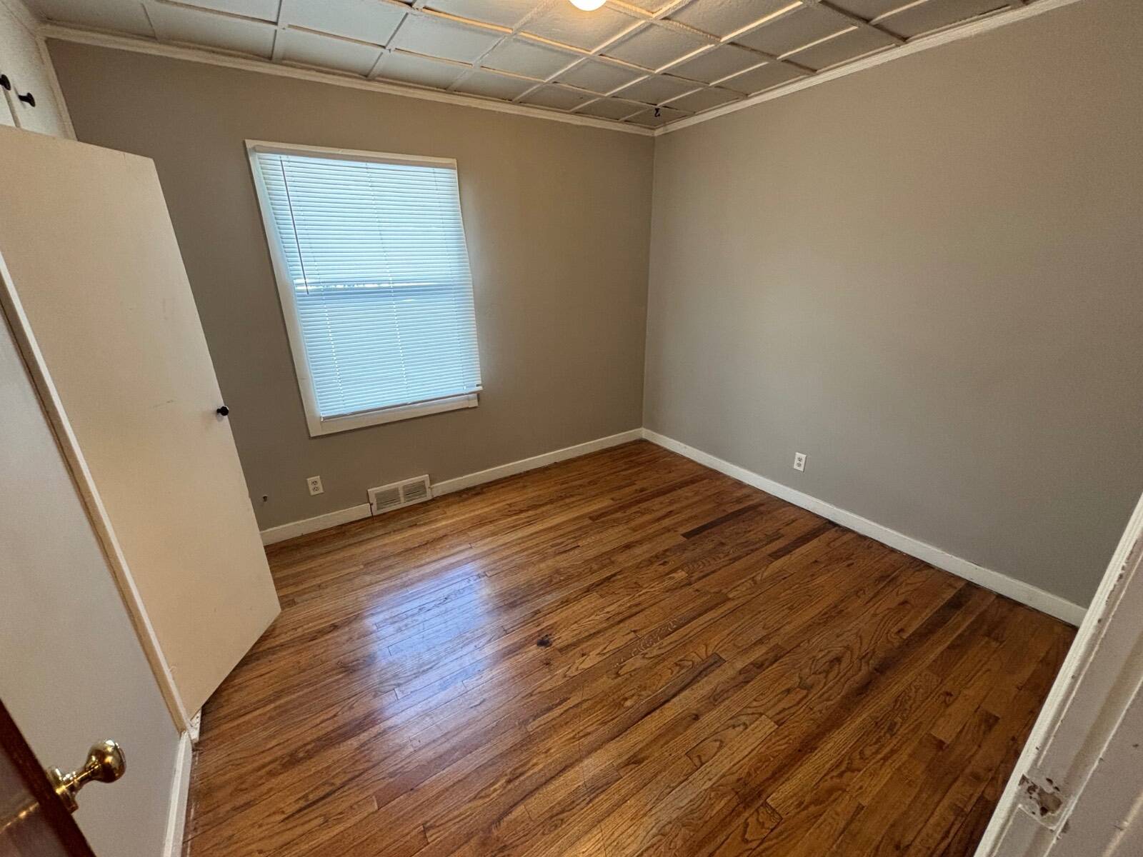 Photo 13 of 28 of home listing at 701 W 24th St, Kearney, NE 68845
