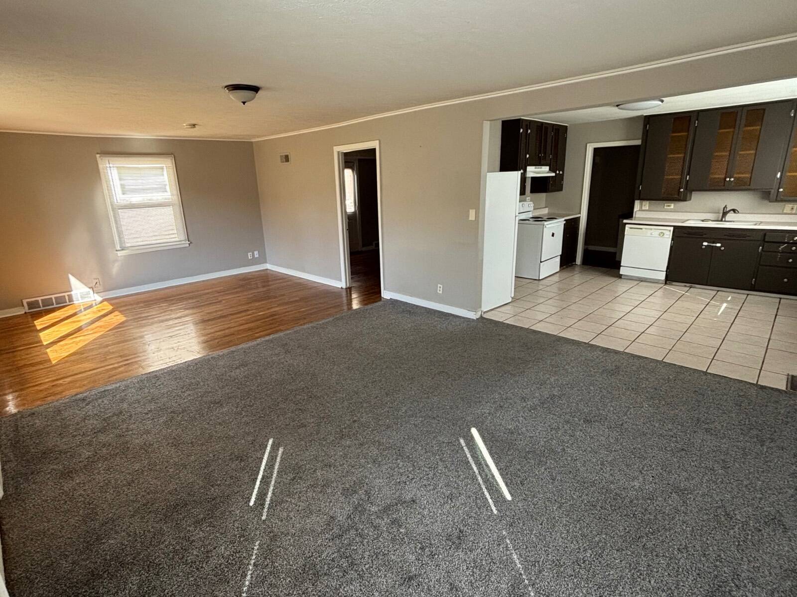 Photo 5 of 28 of home listing at 701 W 24th St, Kearney, NE 68845