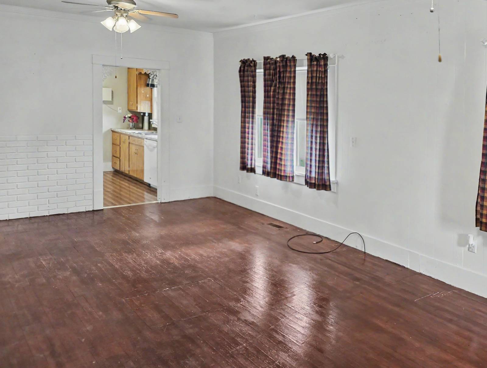 Photo 9 of 26 of home listing at 301 W 3rd St, Oshkosh, NE 69154