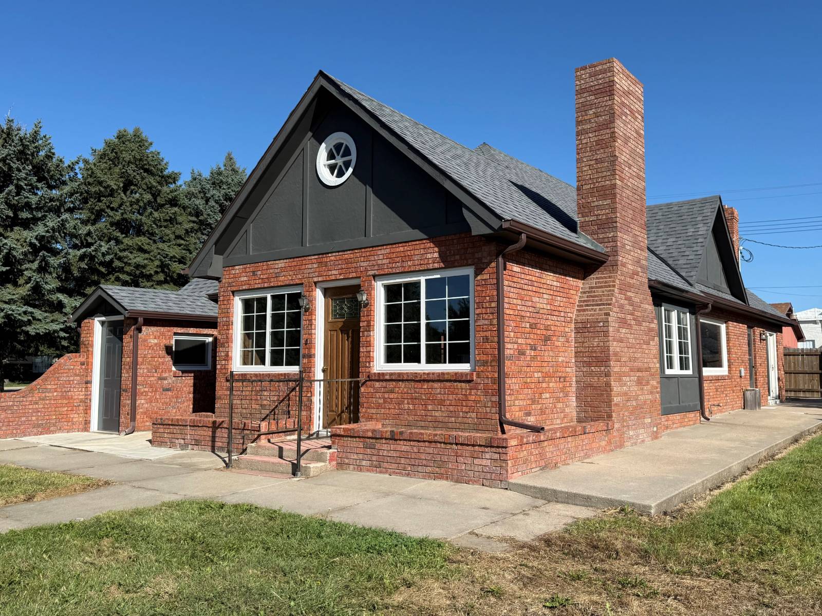 Photo 1 of 25 of home listing at 710 Garfield Street, Creighton, NE 68729