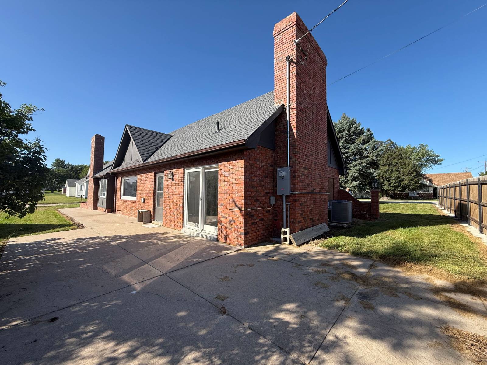 Photo 4 of 25 of home listing at 710 Garfield Street, Creighton, NE 68729