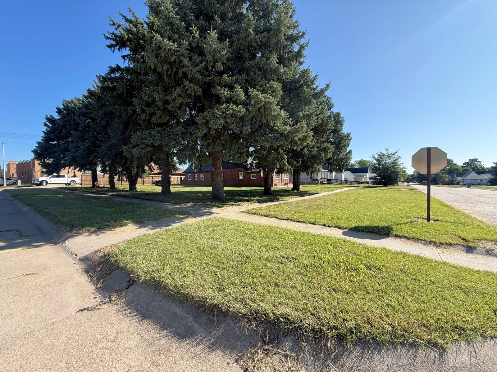Photo 21 of 25 of home listing at 710 Garfield Street, Creighton, NE 68729