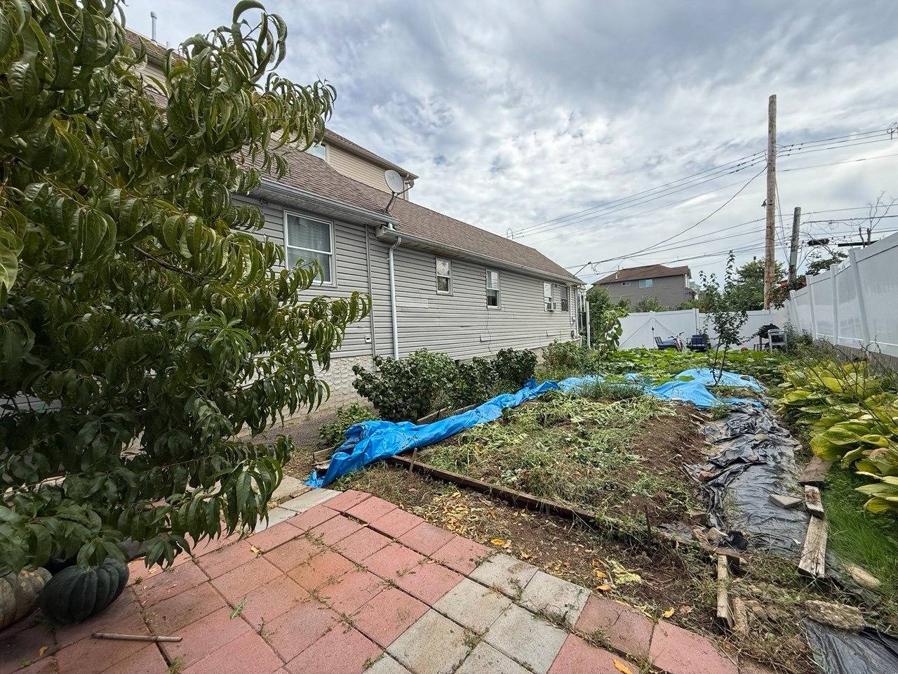 127 Grimsby St