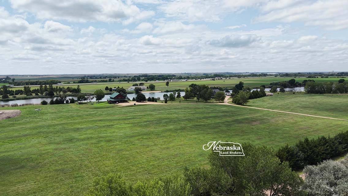 Photo 9 of 60 of home listing at 6874 East North Shore Drive, North Platte, NE 69101