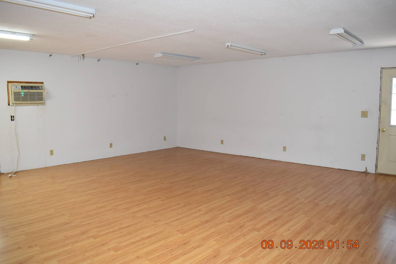 Photo 15 of 46 of home listing at 5611 Madison RD, Alliance, NE 69301