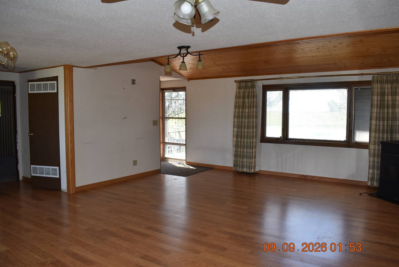 Photo 11 of 46 of home listing at 5611 Madison RD, Alliance, NE 69301