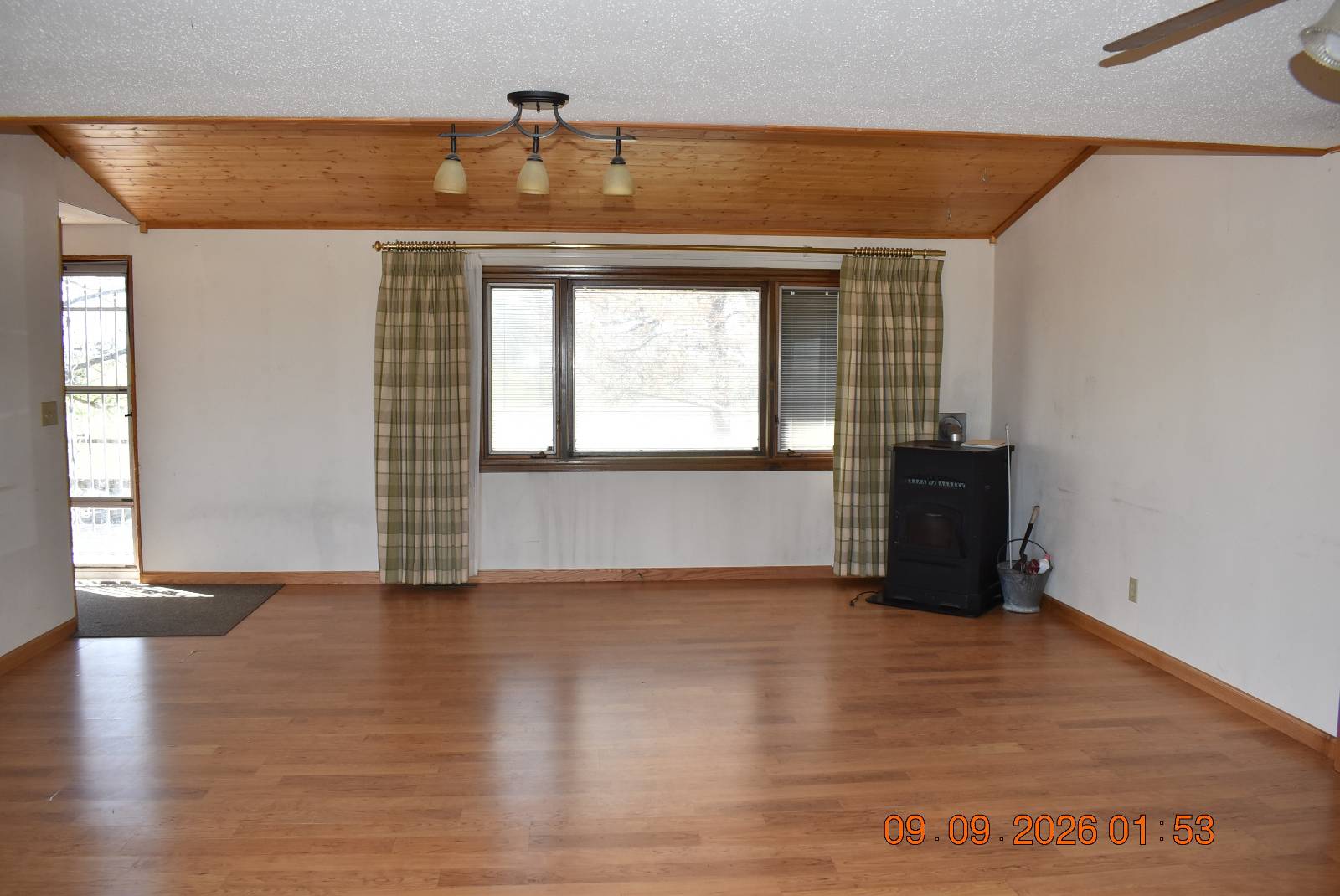 Photo 10 of 46 of home listing at 5611 Madison RD, Alliance, NE 69301
