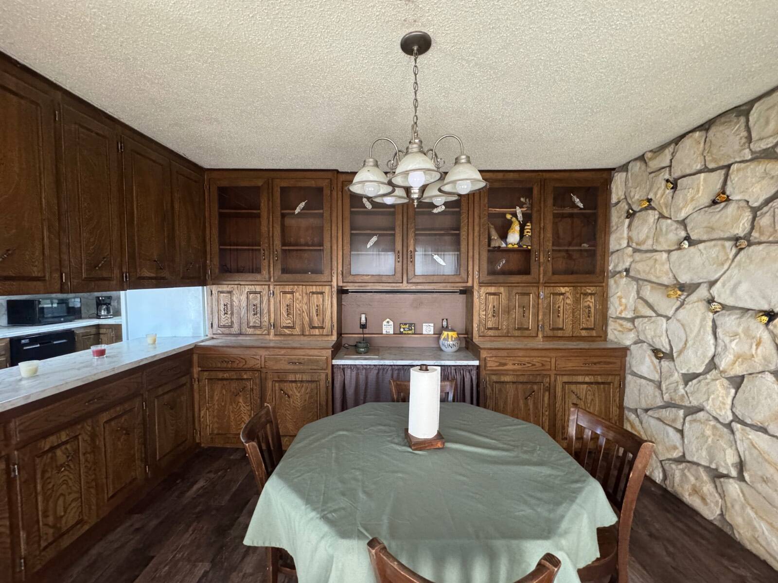 Photo 6 of 31 of home listing at 105 Ash, Crookston, NE 69212