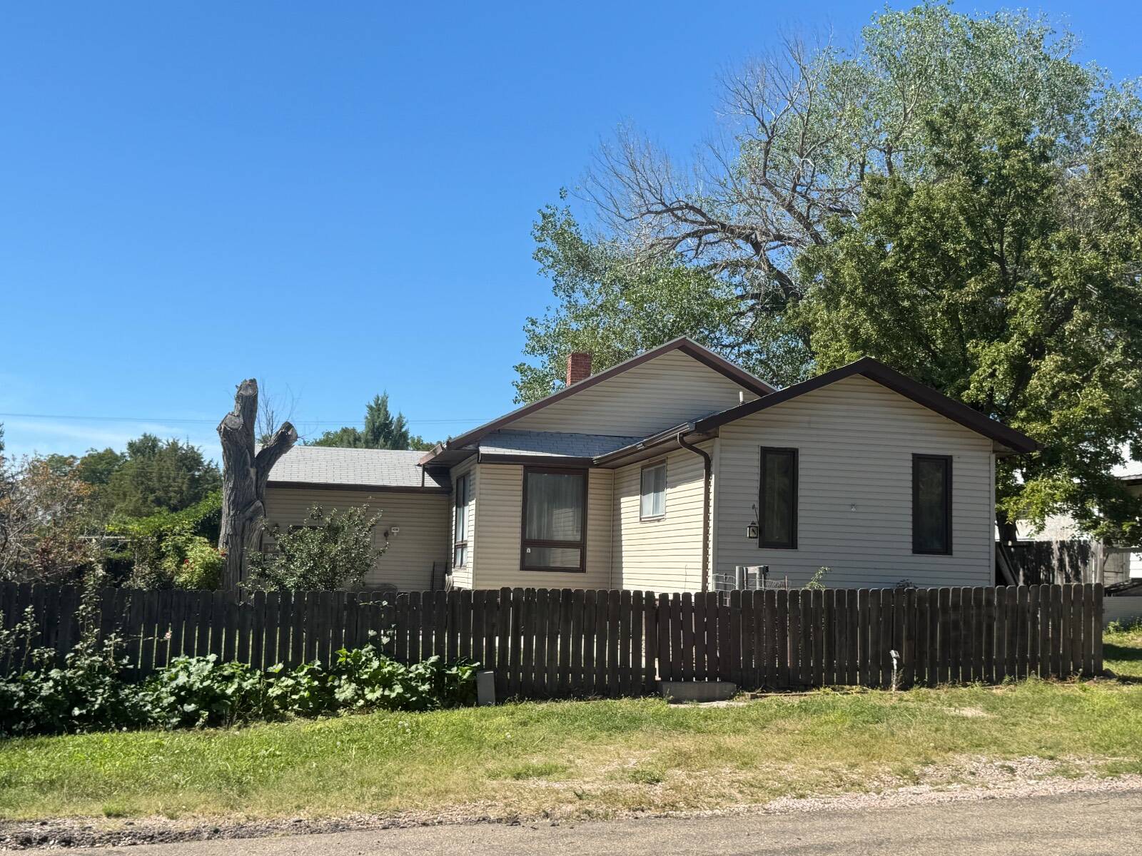 Photo 1 of 31 of home listing at 105 Ash, Crookston, NE 69212
