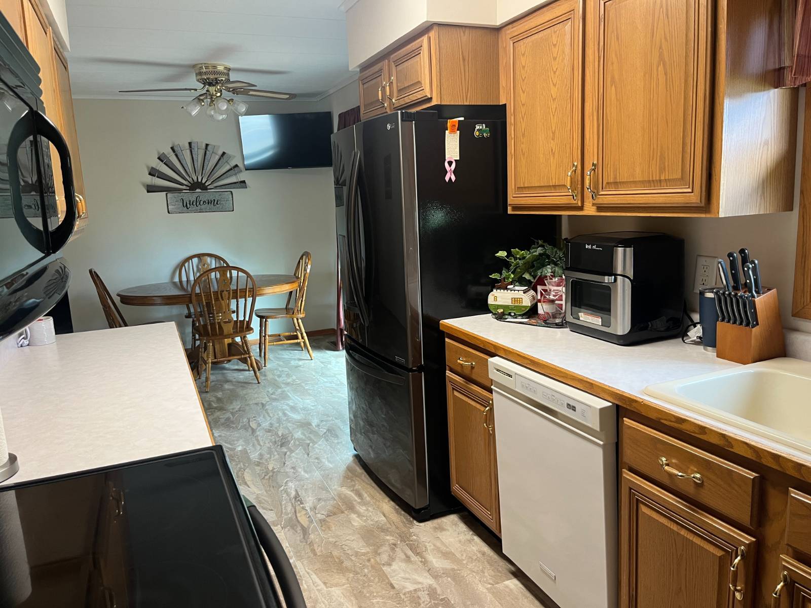 Photo 4 of 19 of home listing at 612 W 8th Street, Neligh, NE 68756