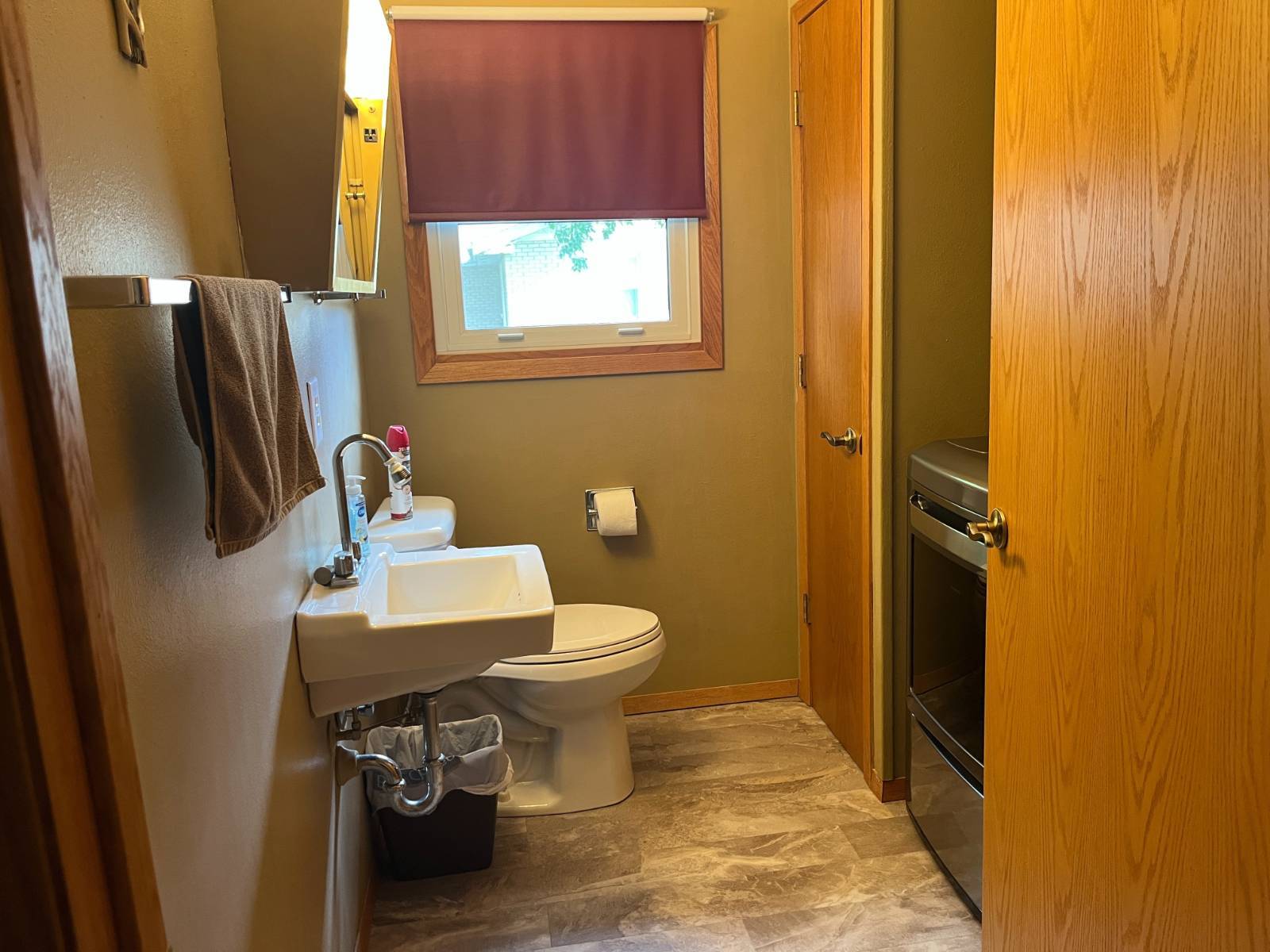 Photo 14 of 19 of home listing at 612 W 8th Street, Neligh, NE 68756