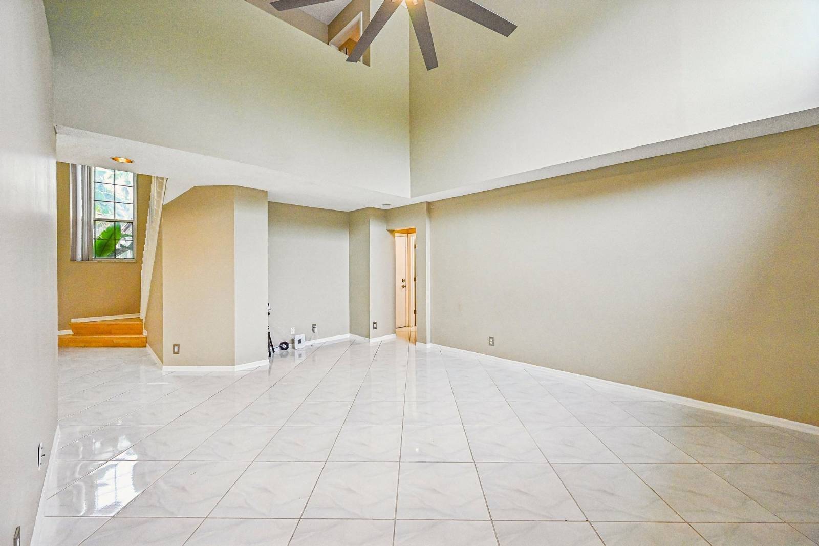 6520 NW 41st Ter, Coconut Creek, FL 33073