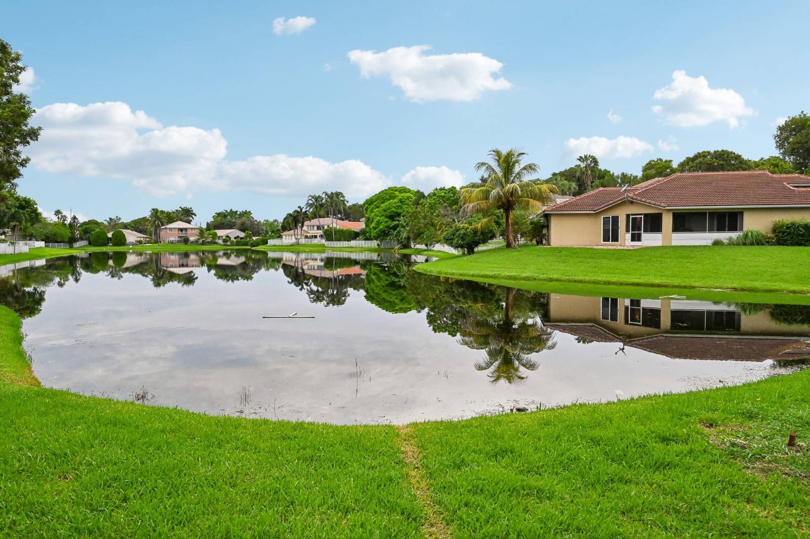 6520 NW 41st Ter, Coconut Creek, FL 33073