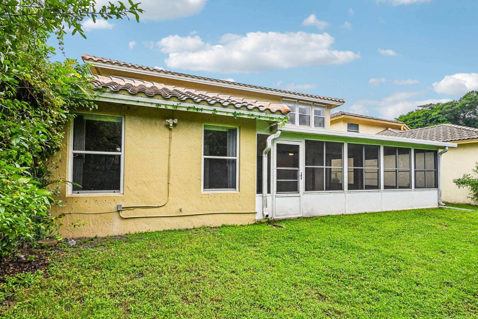 6520 NW 41st Ter, Coconut Creek, FL 33073