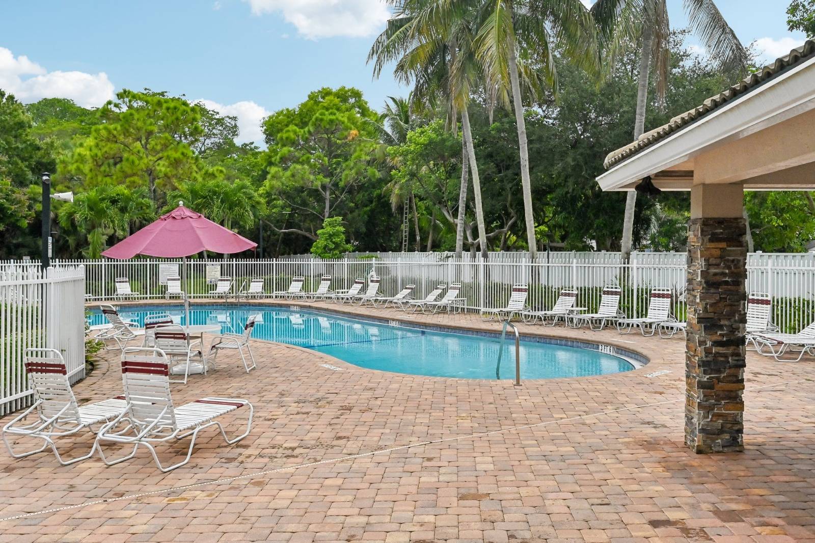 6520 NW 41st Ter, Coconut Creek, FL 33073