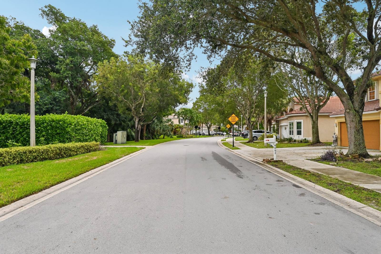 6520 NW 41st Ter, Coconut Creek, FL 33073