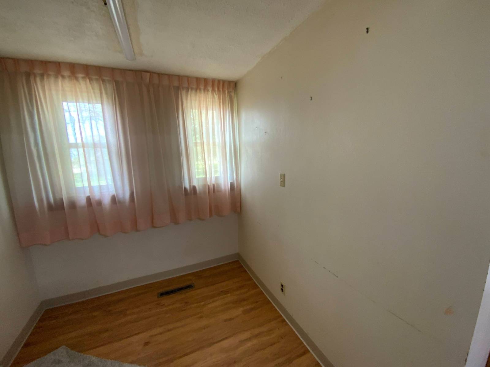 Photo 34 of 60 of home listing at 522 State Street, Dalton, NE 69131