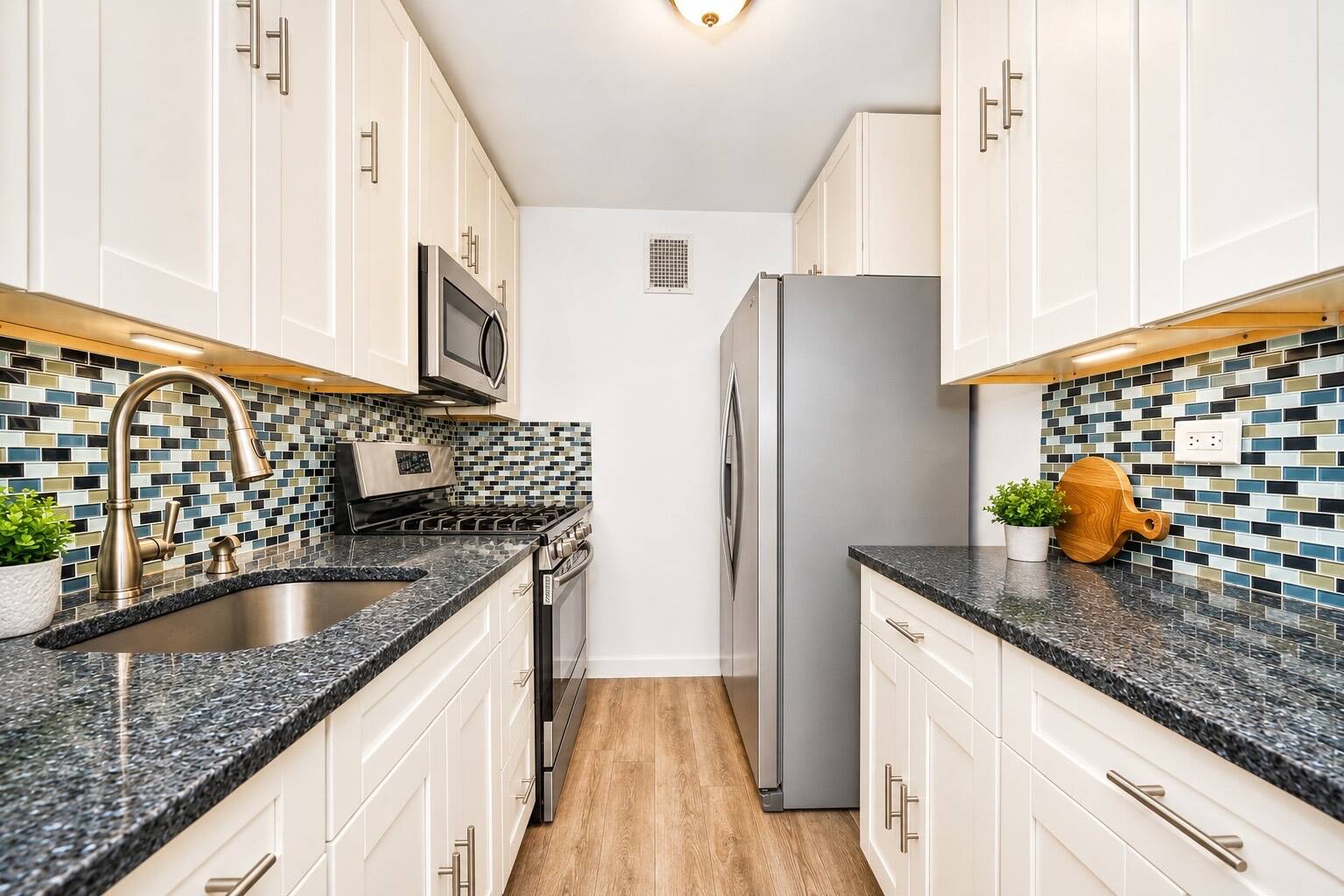 85-10 151St Ave, #5E