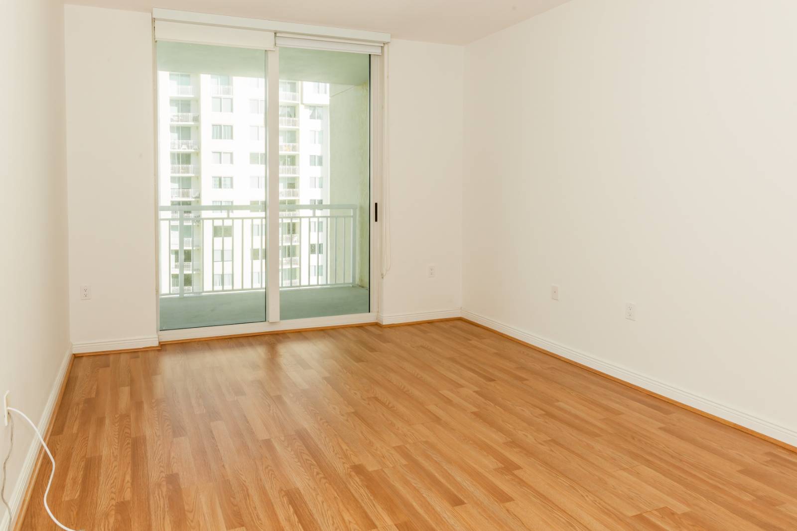 1745 E Hallandale Beach Blvd, Hallandale, FL 33009