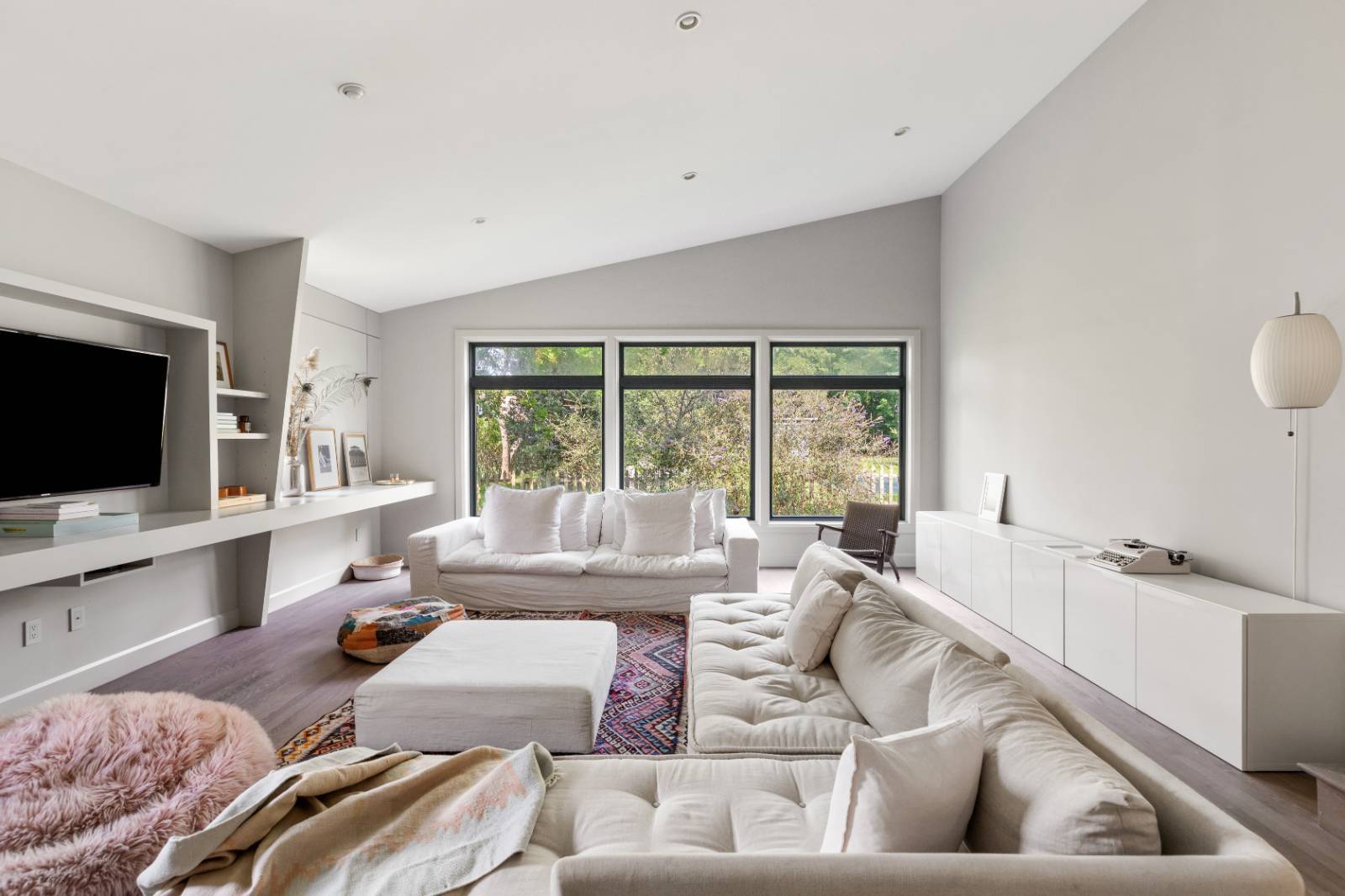 13 LIVINGSTON ROAD