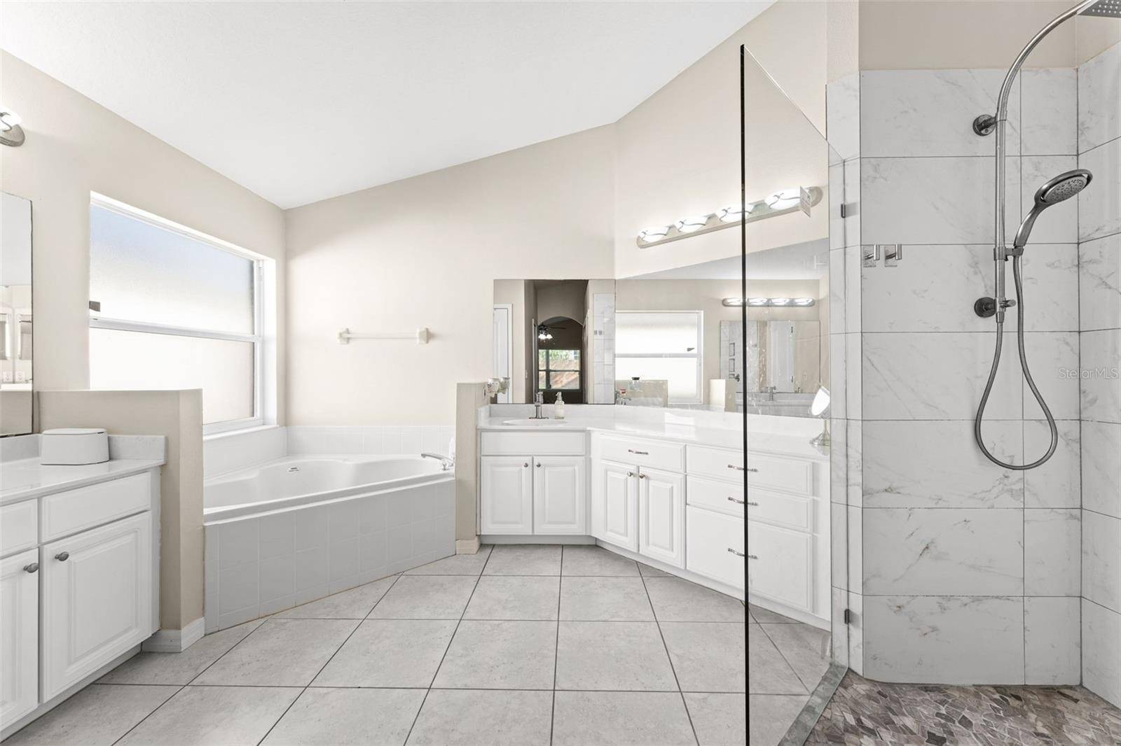 10037 Portofino Dr, Orlando, FL 32832