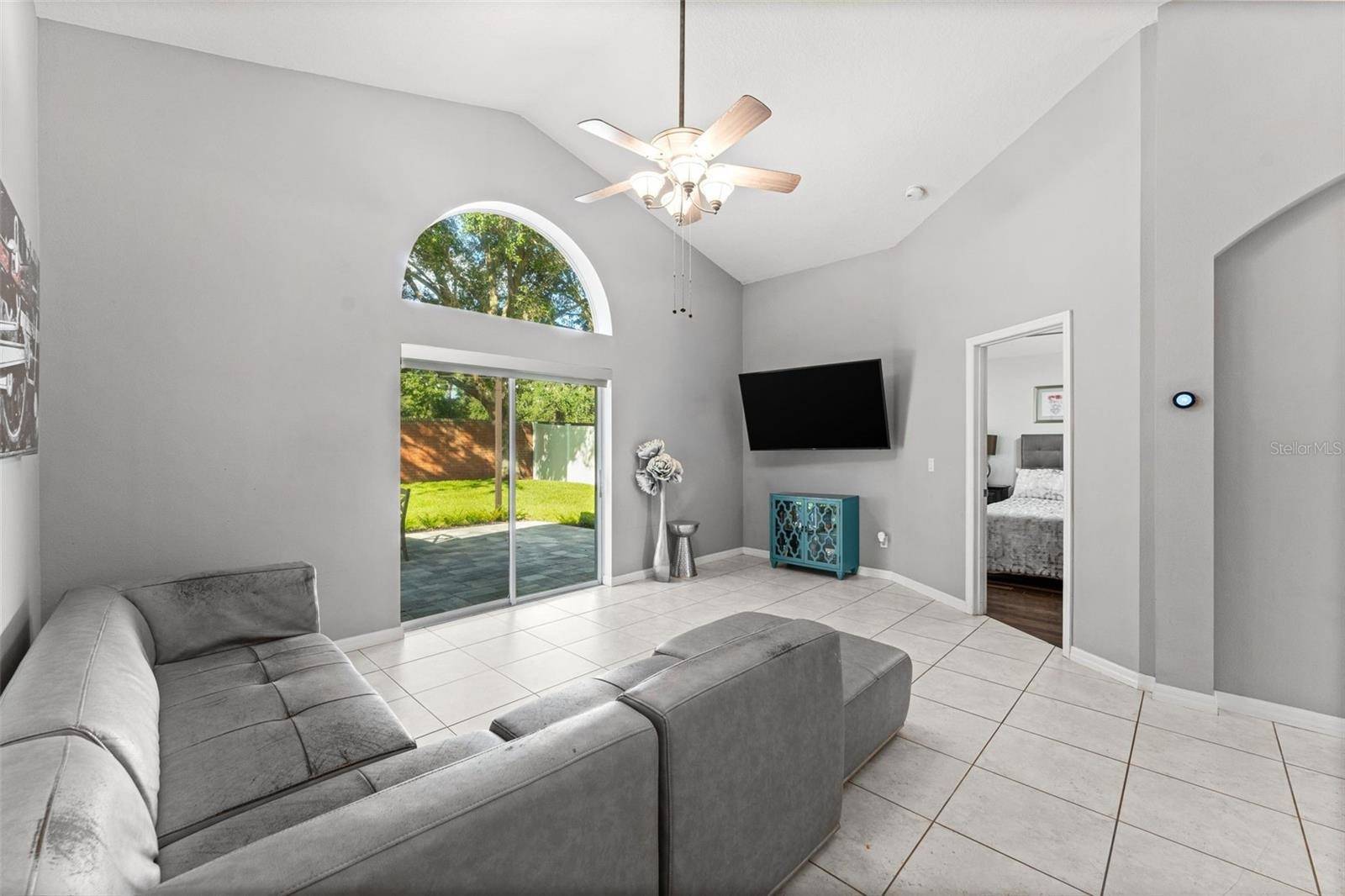 10037 Portofino Dr, Orlando, FL 32832